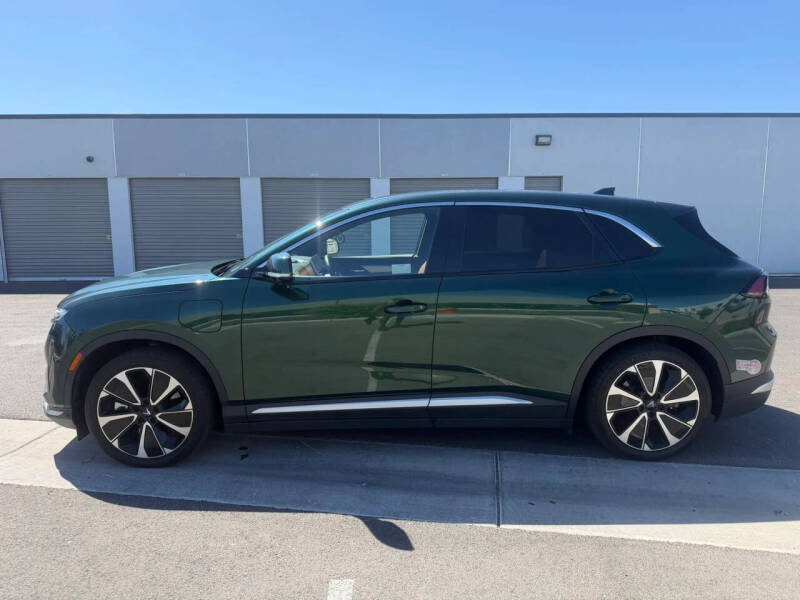 2024 VinFast VF8 Plus