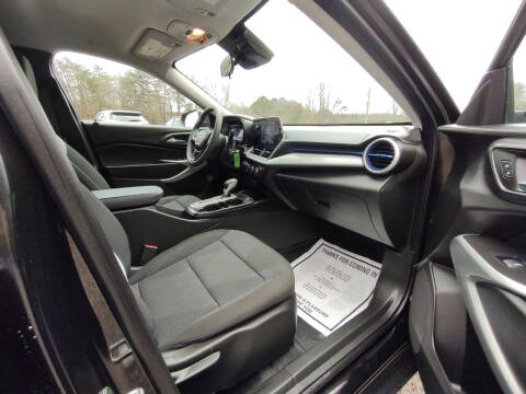 2025 Chevrolet Trax LS