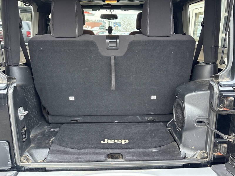 2013 Jeep Wrangler Sahara