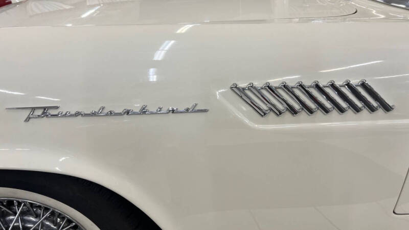 1957 Ford Thunderbird