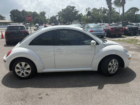 2010 Volkswagen New Beetle