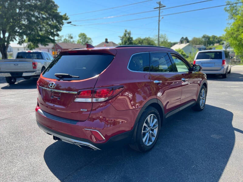 2017 Hyundai Santa Fe SE