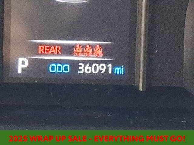 2022 Toyota Venza LE