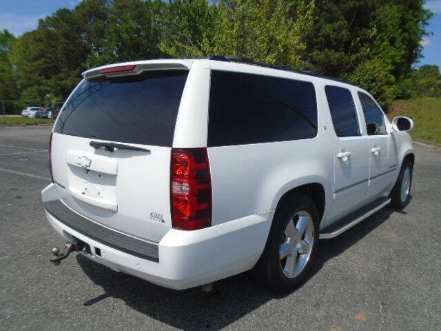 2011 Chevrolet Suburban LT