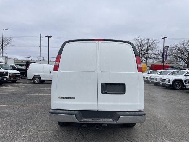 2026 Chevrolet Express 2500