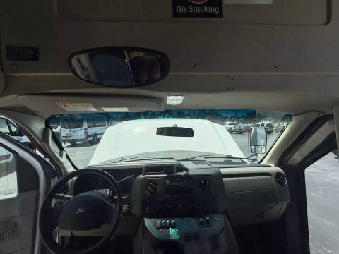 2016 Ford E-Series E-450 SD