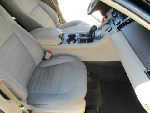 2014 Ford Taurus SE