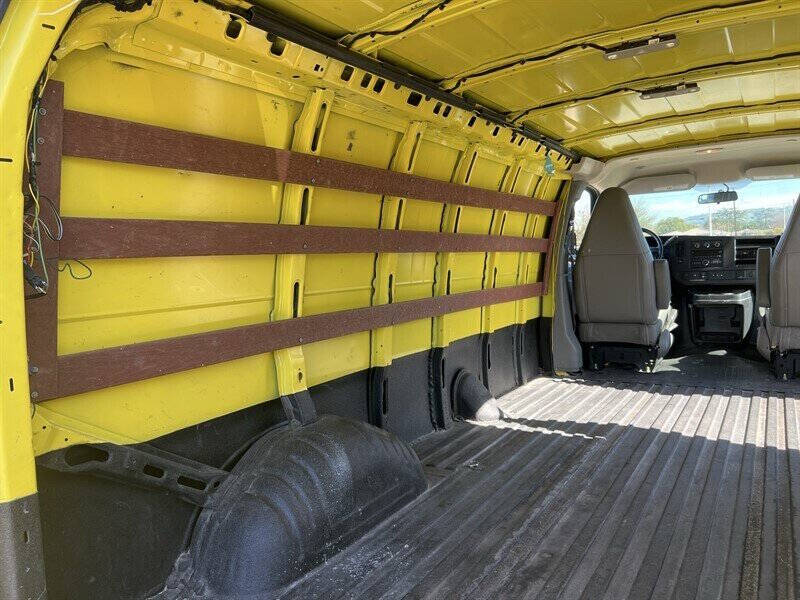 2021 Chevrolet Express 2500