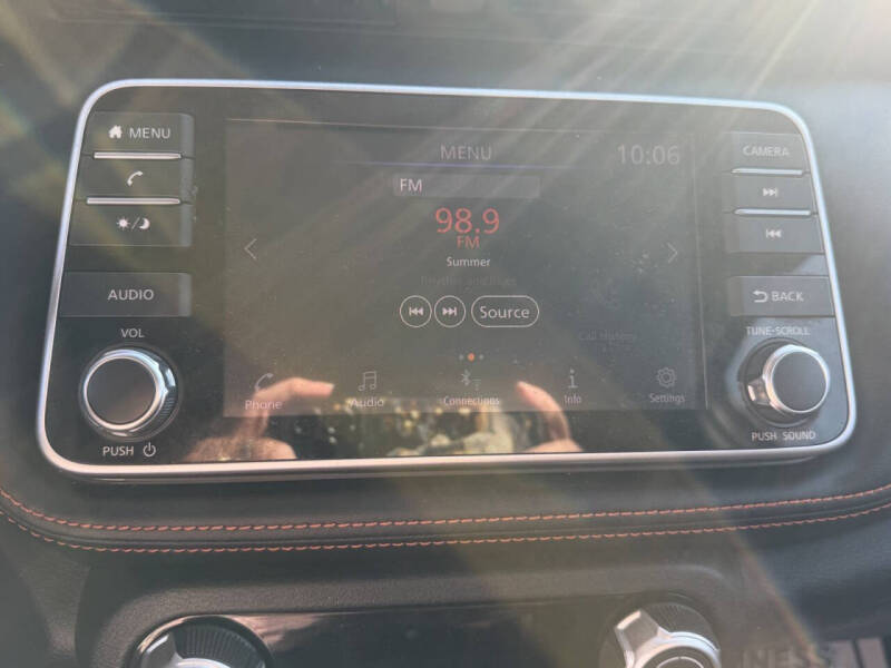 2020 Nissan Kicks SR