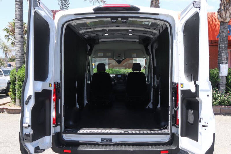 2025 Ford Transit 250