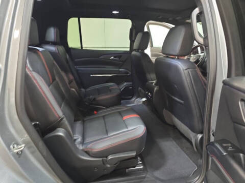 2025 Chevrolet Traverse RS