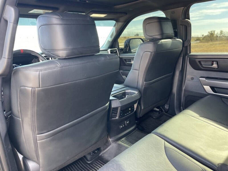 2025 Toyota Sequoia SR5