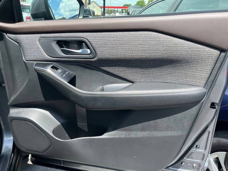2022 Nissan Rogue SV