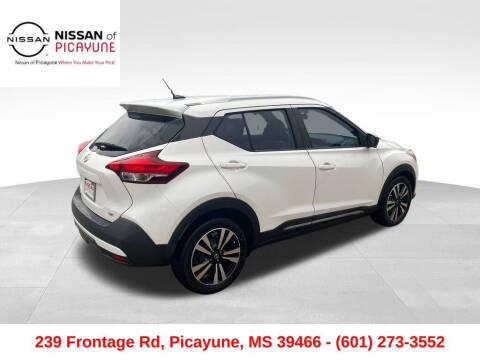 2019 Nissan Kicks SR