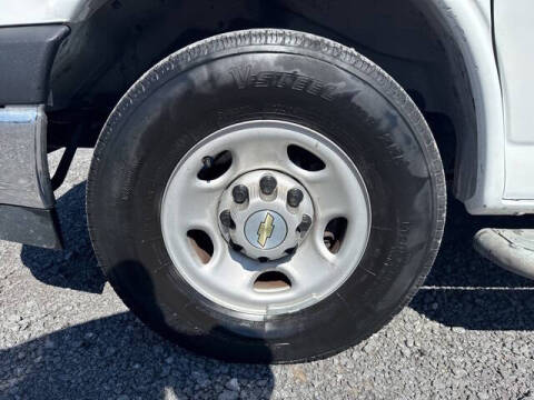 2023 Chevrolet Express 2500