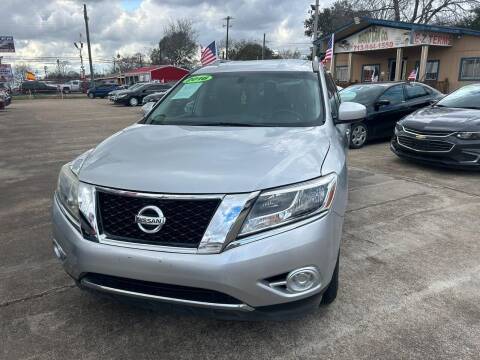 2016 Nissan Pathfinder for sale at Mario Car Co in South Houston TX