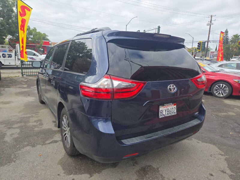 2020 Toyota Sienna Limited Premium 7-Passenger