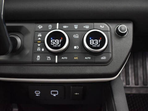 2023 Land Rover Defender 90 SE