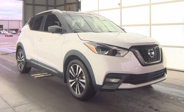 2020 Nissan Kicks SR