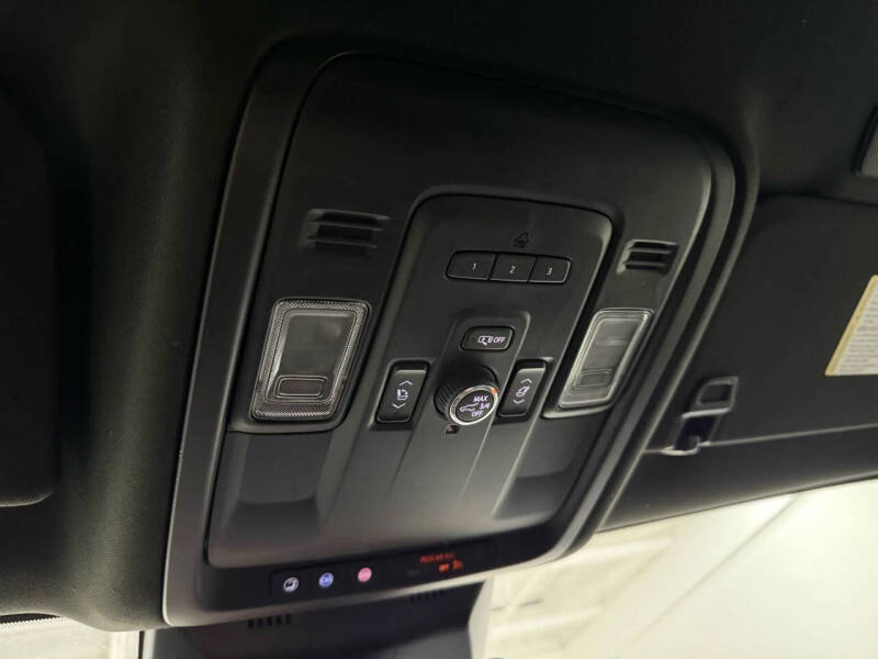 2023 Cadillac Escalade ESV Luxury