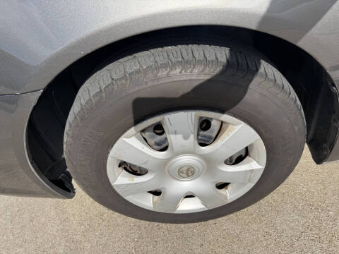 2005 Toyota Camry Standard