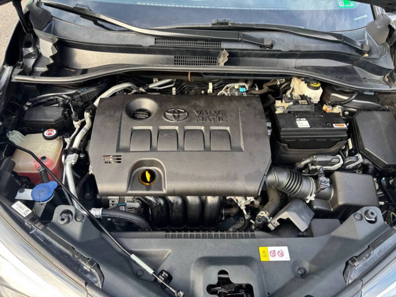 2018 Toyota C-HR XLE Premium