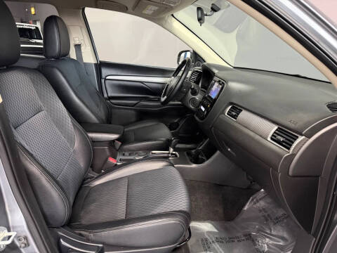2015 Mitsubishi Outlander SE