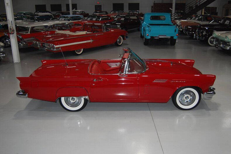 1957 Ford Thunderbird