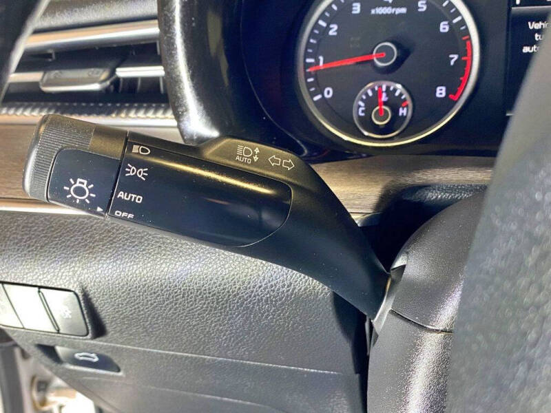2022 Kia K5 EX