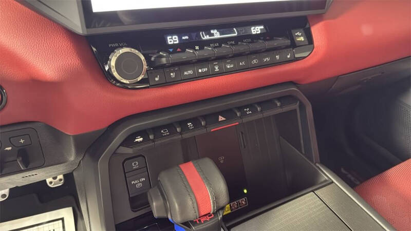 2025 Toyota Sequoia SR5