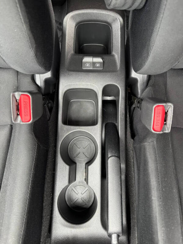 2023 Nissan Kicks S