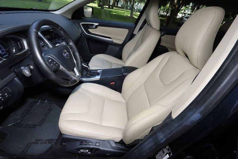 2016 Volvo XC60 T5 Premier