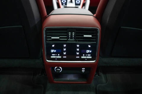 2022 Porsche Cayenne Platinum Edition