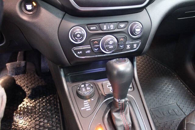 2020 Jeep Cherokee Trailhawk