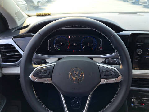 2025 Volkswagen Taos SEL 4Motion