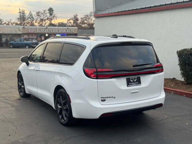 2023 Chrysler Pacifica Touring L