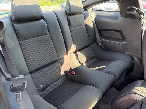 2012 Ford Mustang V6