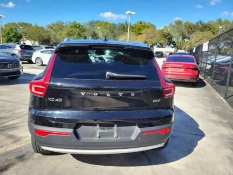 2023 Volvo XC40 B5 Plus Bright Theme