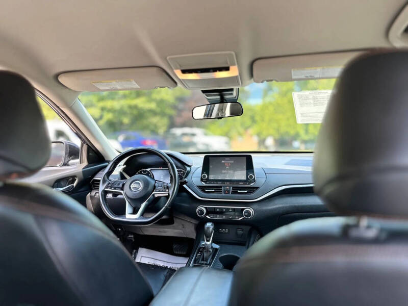 2021 Nissan Altima 2.5 SR