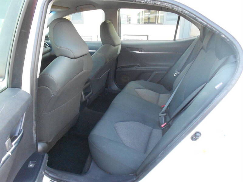 2018 Toyota Camry LE