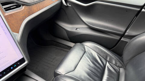 2017 Tesla Model S 90D