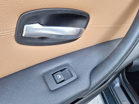 2009 BMW 5 Series 528i