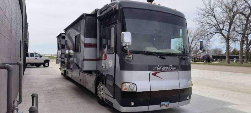 2005 Tiffin Allegro Bus M-40QDP
