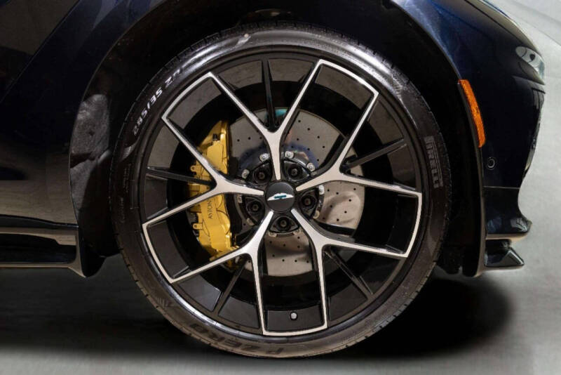 2026 Aston Martin DBX 707