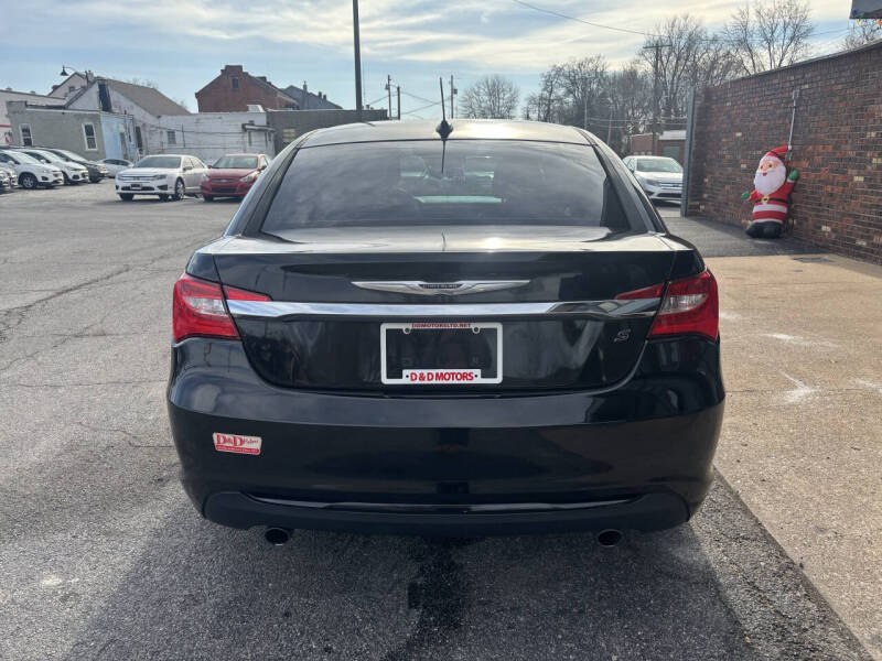 2013 Chrysler 200 Limited