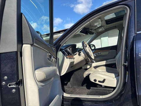 2017 Volvo XC90 T8 eAWD Inscription