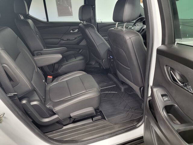 2022 Chevrolet Traverse LT Leather