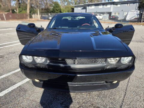 2013 Dodge Challenger SXT Plus