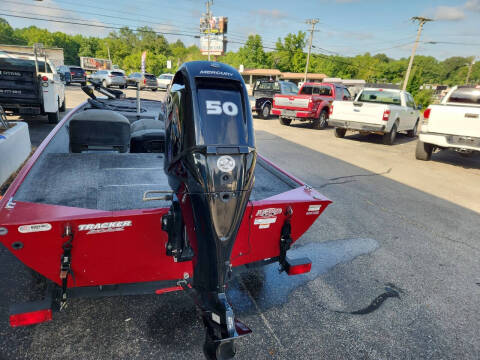 2020 Tracker Classic  XL