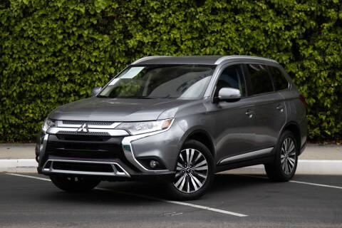 2020 Mitsubishi Outlander for sale at Southern Auto Finance in Bellflower CA